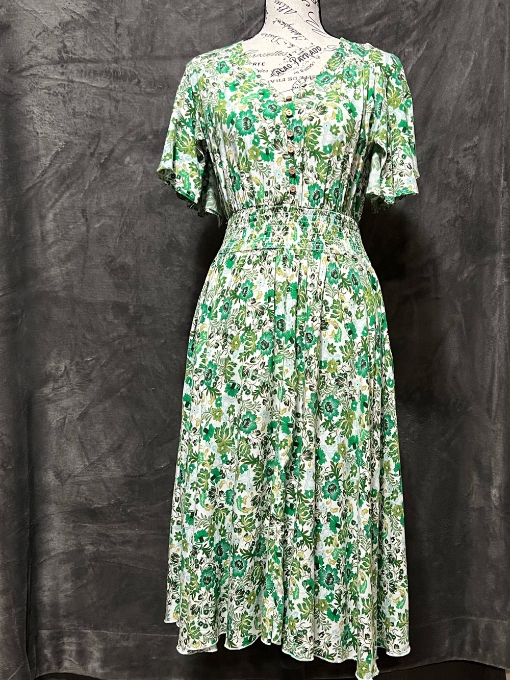 Green Floral V-Neck Midi Dress with Flutter Sleeves NWOT